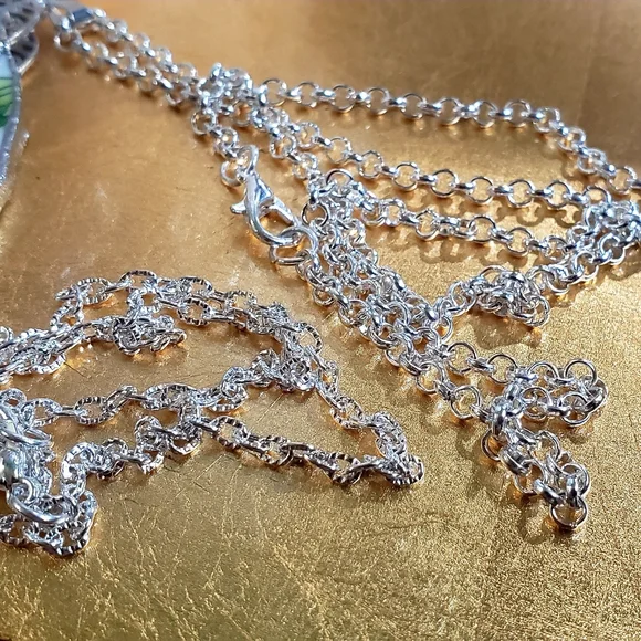 2 Necklaces - Picture 7 of 7